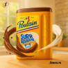 Moment chocolat sur la table – Super Poulain servi dans du lait chaud, ambiance simple et conviviale
